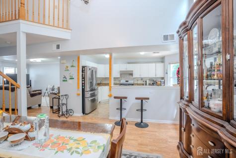 22 Amy Drive North Brunswick NJ 08902