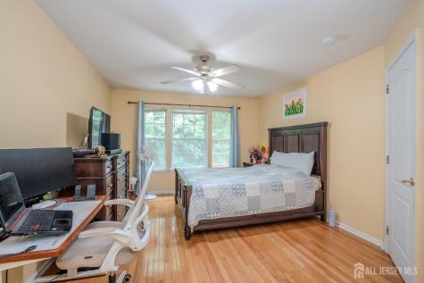 22 Amy Drive North Brunswick NJ 08902
