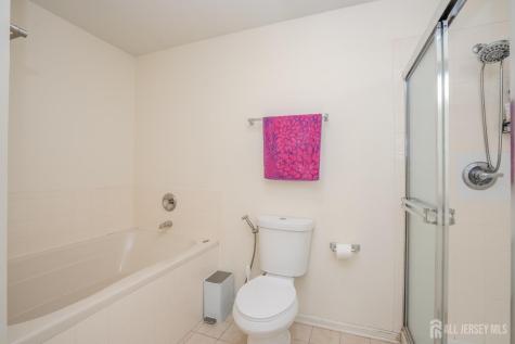 22 Amy Drive North Brunswick NJ 08902
