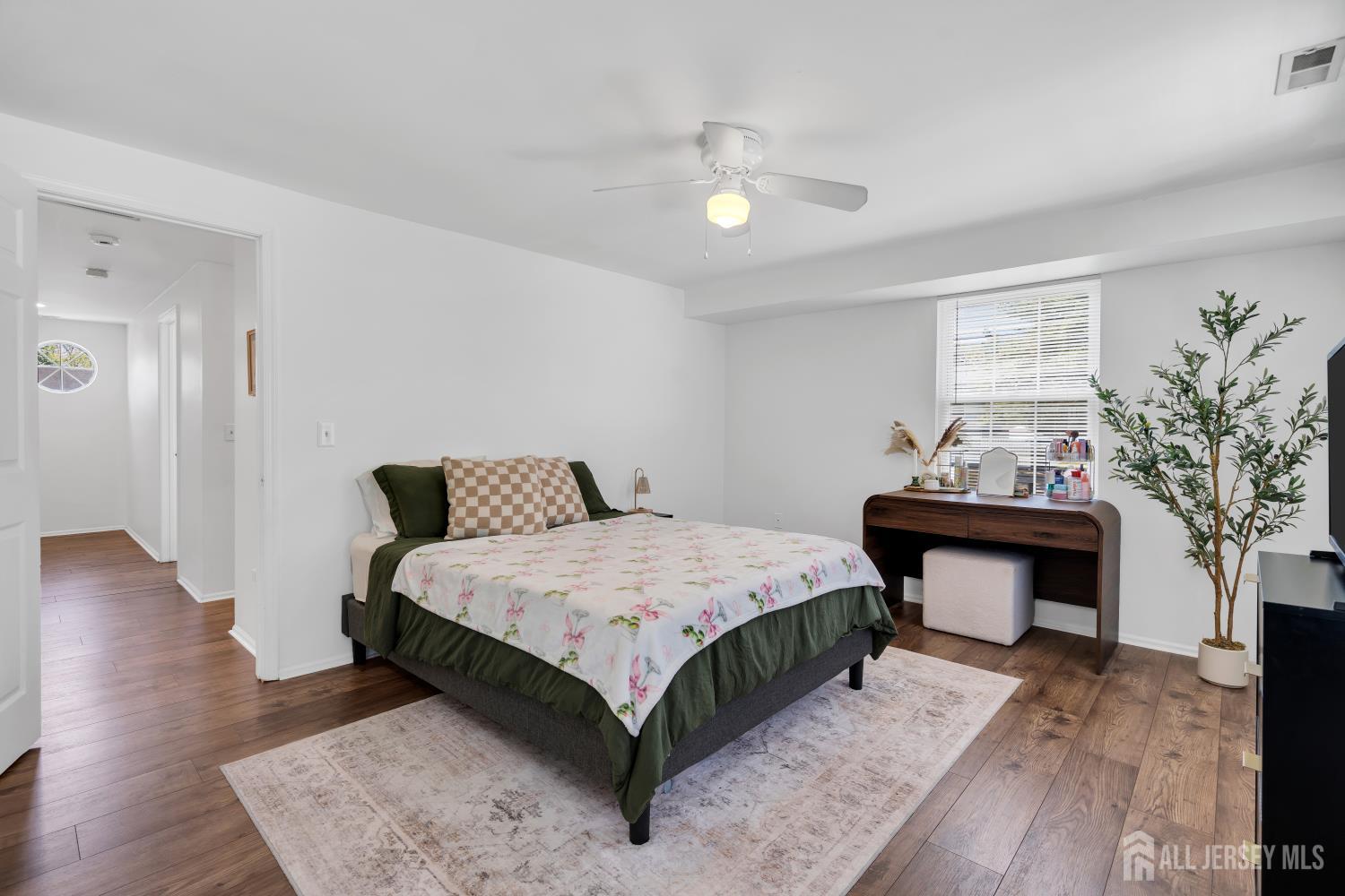 305 Beach Plum Court Tuckerton NJ 08087