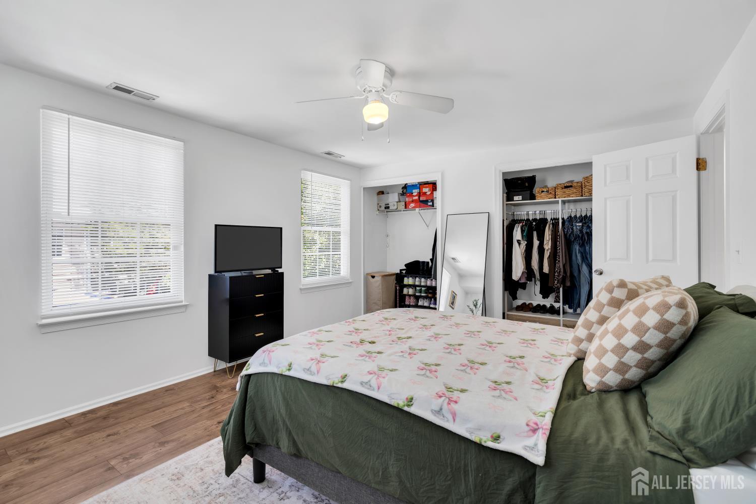 305 Beach Plum Court Tuckerton NJ 08087