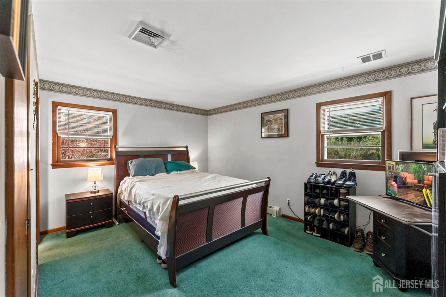 27 Milton Avenue East Brunswick NJ 08816