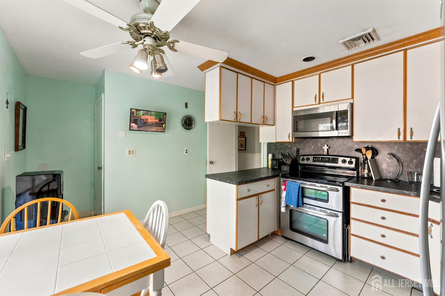27 Milton Avenue East Brunswick NJ 08816