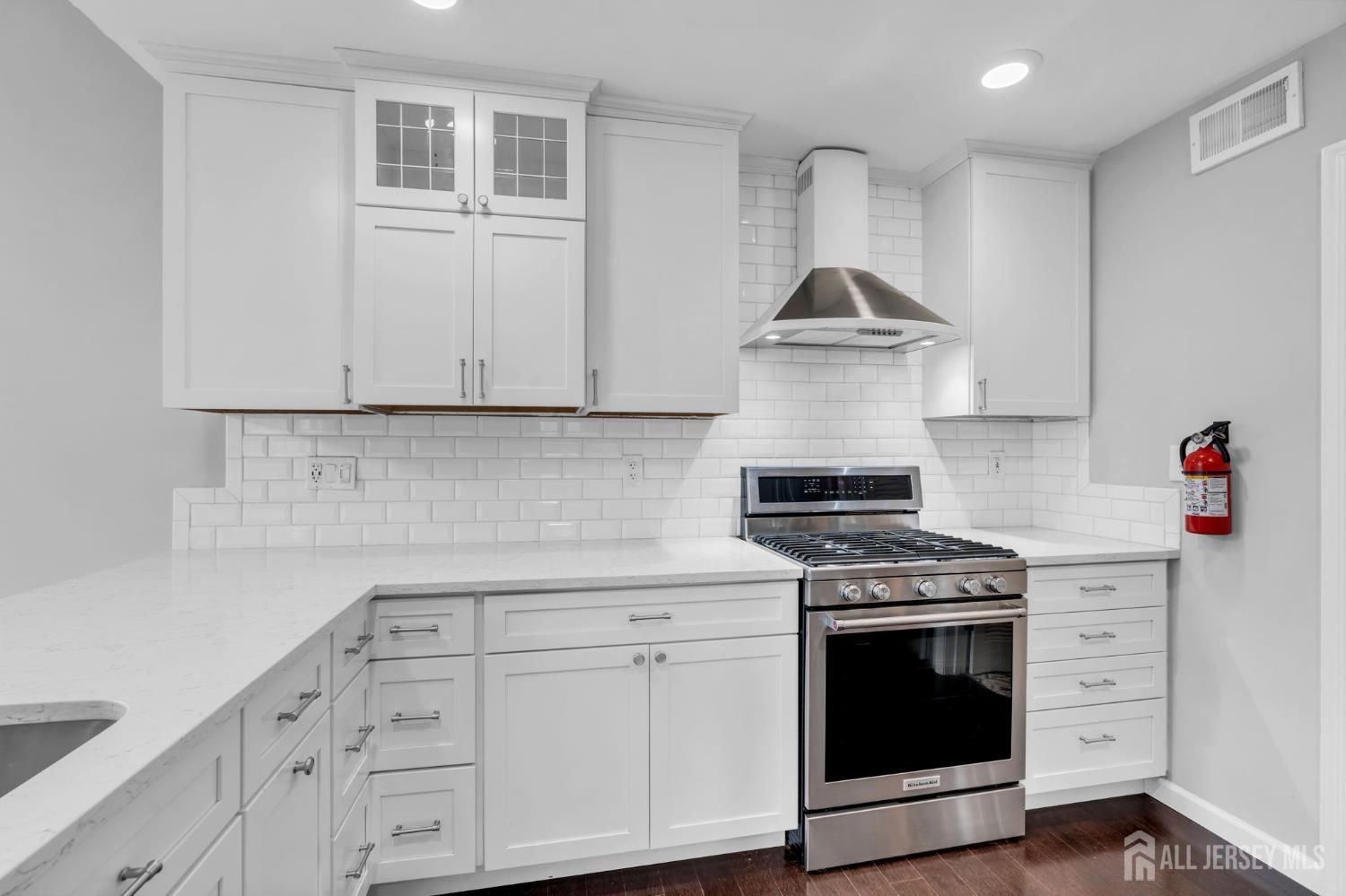 8 Pine Valley Lane Monroe NJ 08831