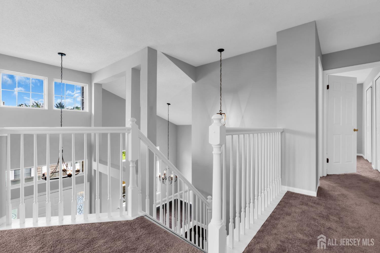 8 Pine Valley Lane Monroe NJ 08831