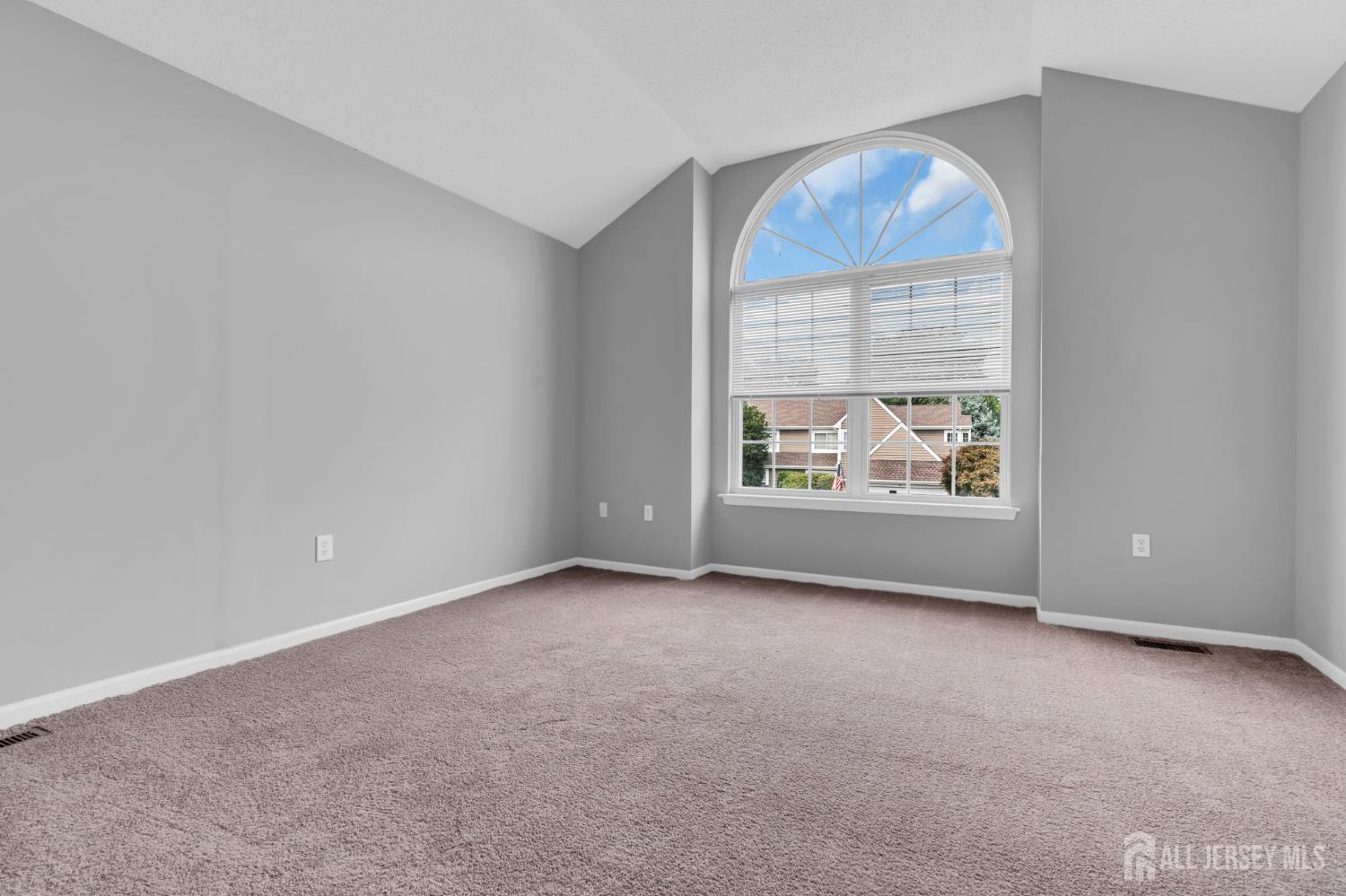 8 Pine Valley Lane Monroe NJ 08831