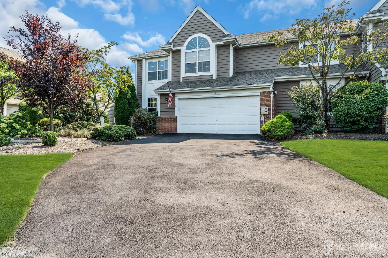 8 Pine Valley Lane Monroe NJ 08831
