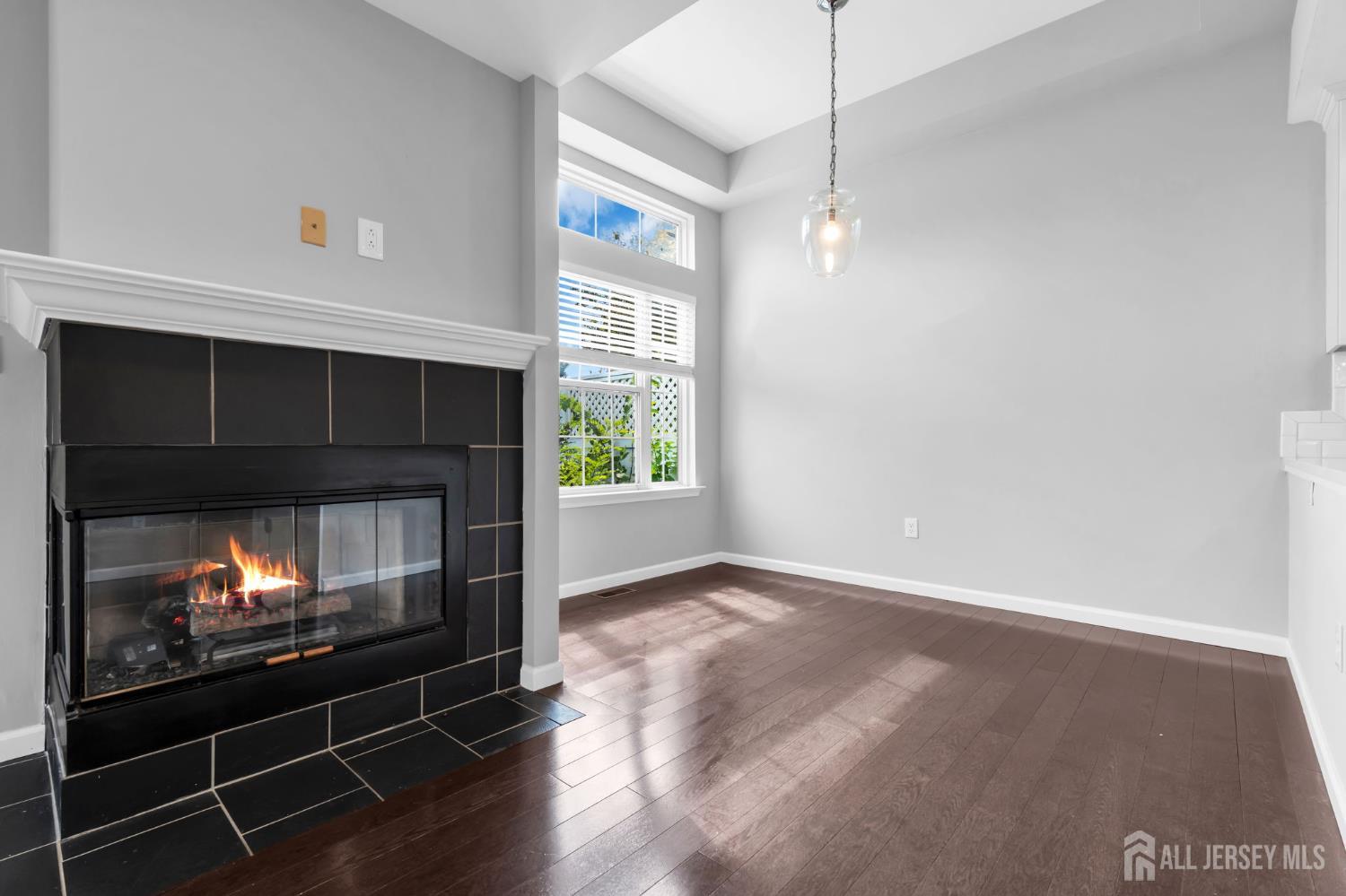 8 Pine Valley Lane Monroe NJ 08831