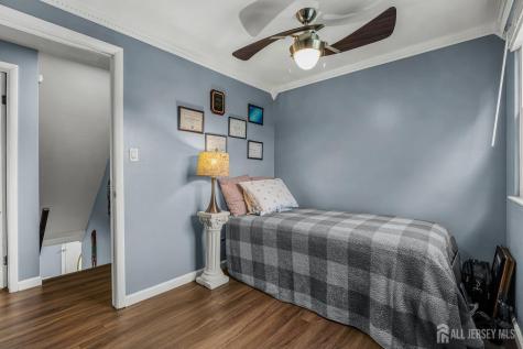 907 Mer-edinburg Road Hamilton NJ 08690
