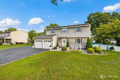 907 Mer-edinburg Road Hamilton NJ 08690