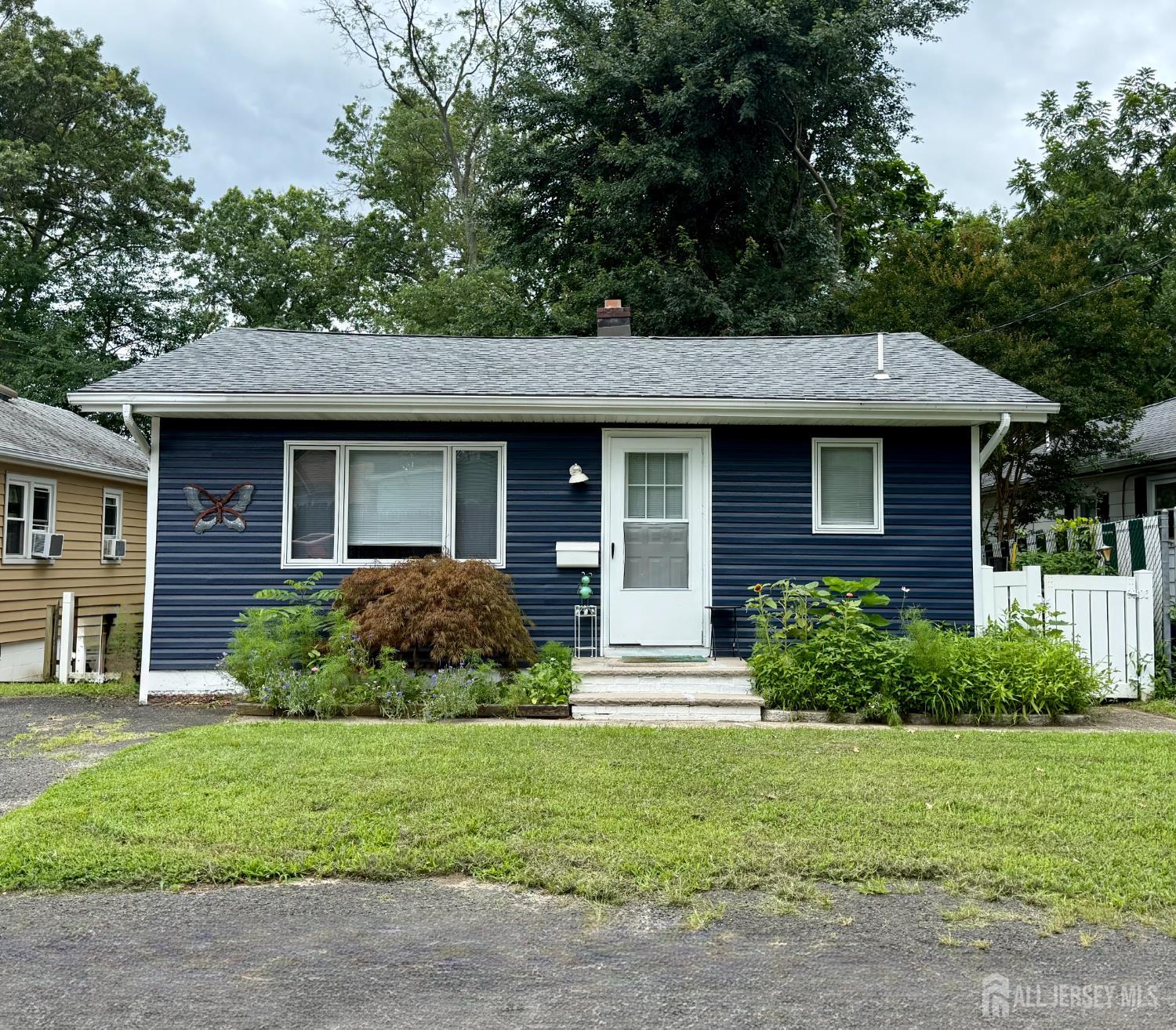 13 Middlesex Boulevard Old Bridge NJ 07735