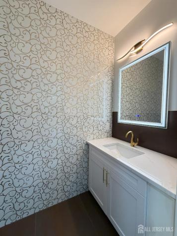 40 Wright Street Iselin NJ 08830