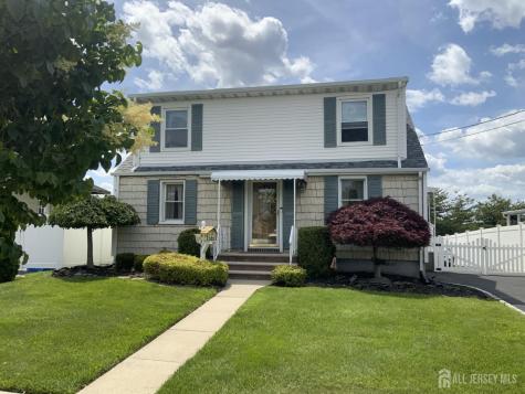 89 Bernard Street Carteret NJ 07008