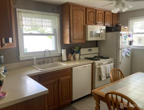 89 Bernard Street Carteret NJ 07008