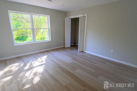 10-B Delar Parkway Franklin Twsp NJ 08823