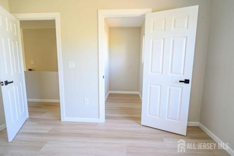 10-B Delar Parkway Franklin Twsp NJ 08823