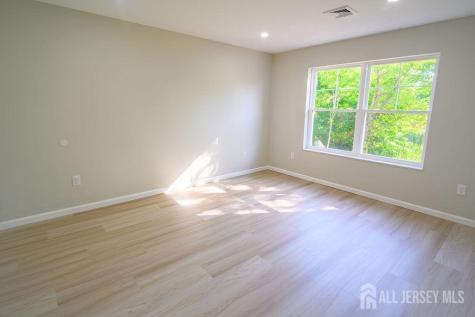 10-B Delar Parkway Franklin Twsp NJ 08823