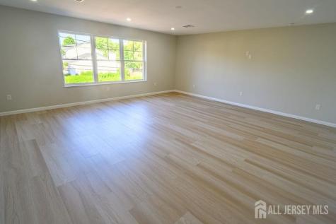10-B Delar Parkway Franklin Twsp NJ 08823