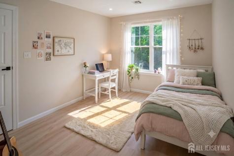 10-B Delar Parkway Franklin Twsp NJ 08823