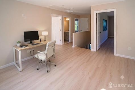 10-B Delar Parkway Franklin Twsp NJ 08823