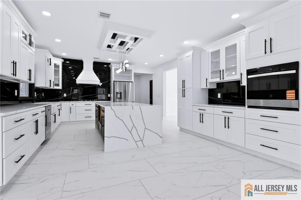 220 W Locust Avenue Edison NJ 08820