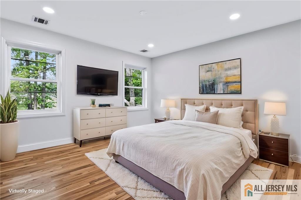 220 W Locust Avenue Edison NJ 08820