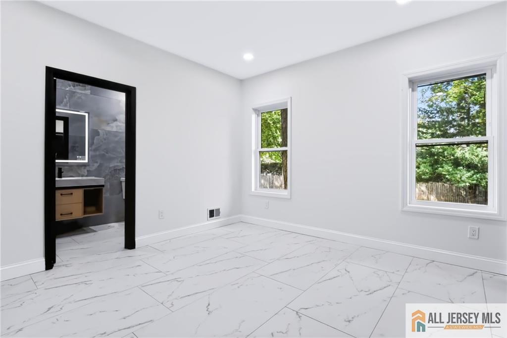 220 W Locust Avenue Edison NJ 08820