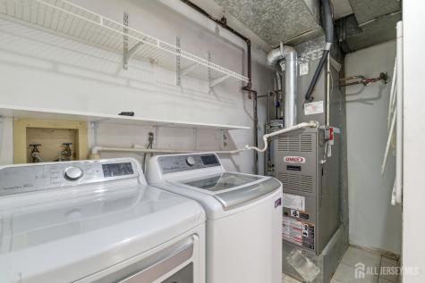 38 Cherrywood Drive Franklin Twsp NJ 08873