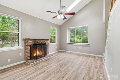 38 Cherrywood Drive Franklin Twsp NJ 08873