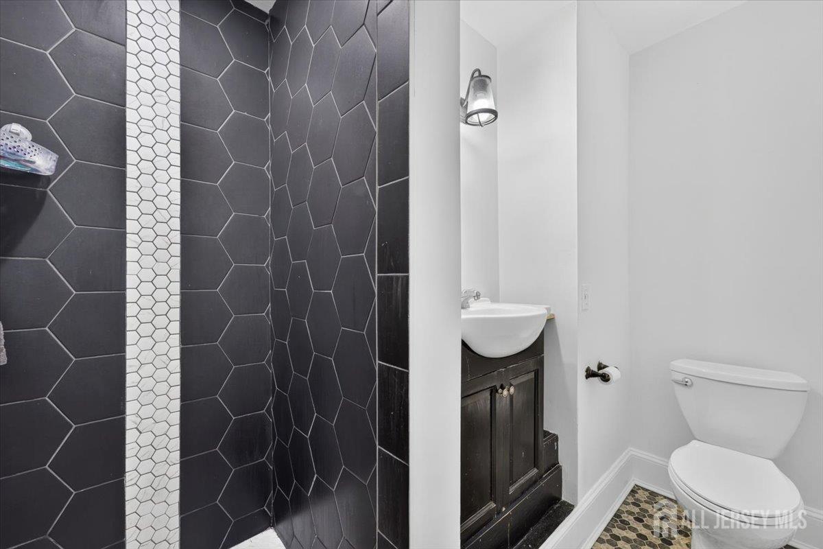 603 Lincoln Boulevard Middlesex County NJ 08846