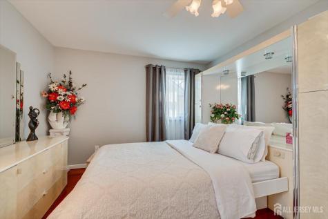 71 Crosby Avenue Edison NJ 08817