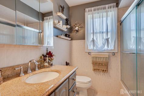 71 Crosby Avenue Edison NJ 08817