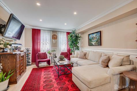 71 Crosby Avenue Edison NJ 08817