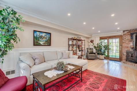 71 Crosby Avenue Edison NJ 08817