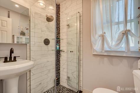 71 Crosby Avenue Edison NJ 08817