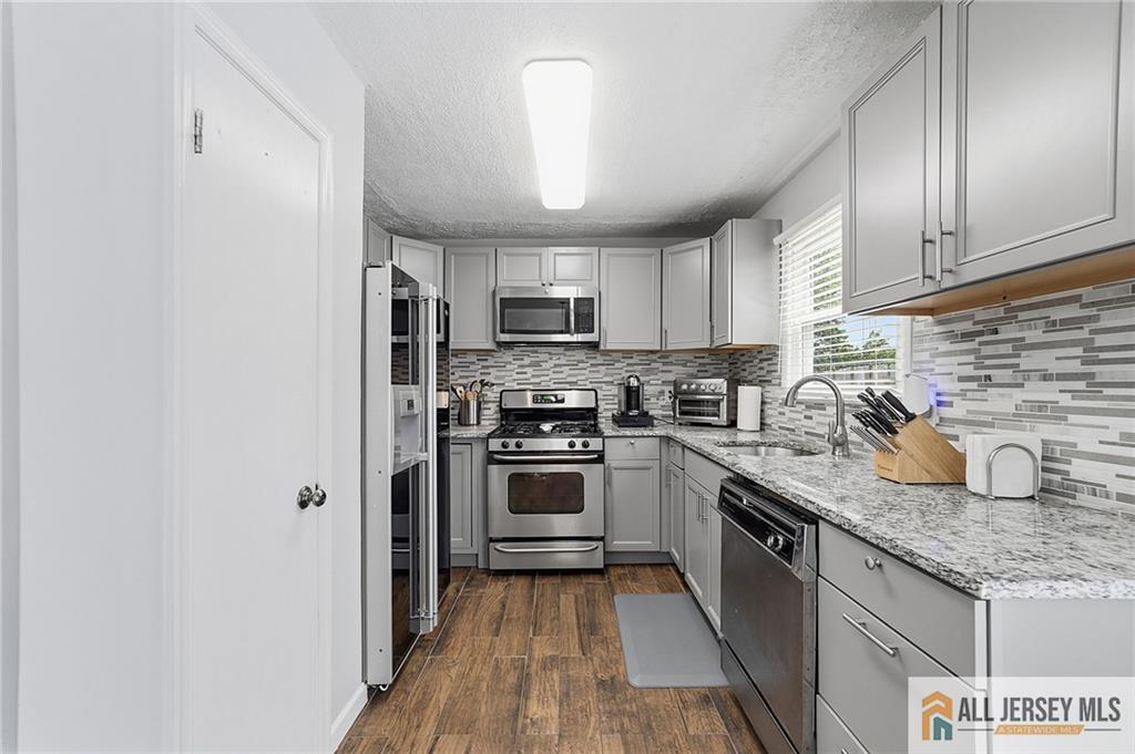 60 Hickory Court Jamesburg NJ 08831
