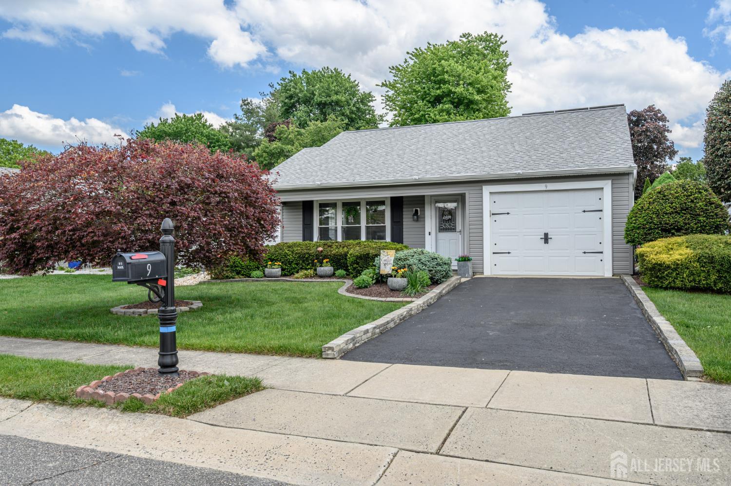 9 Marlow Avenue Manchester NJ 08759