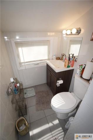 152 S Inman Avenue Avenel NJ 07001