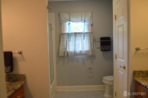 40 Newland Court Bridgewater NJ 08807