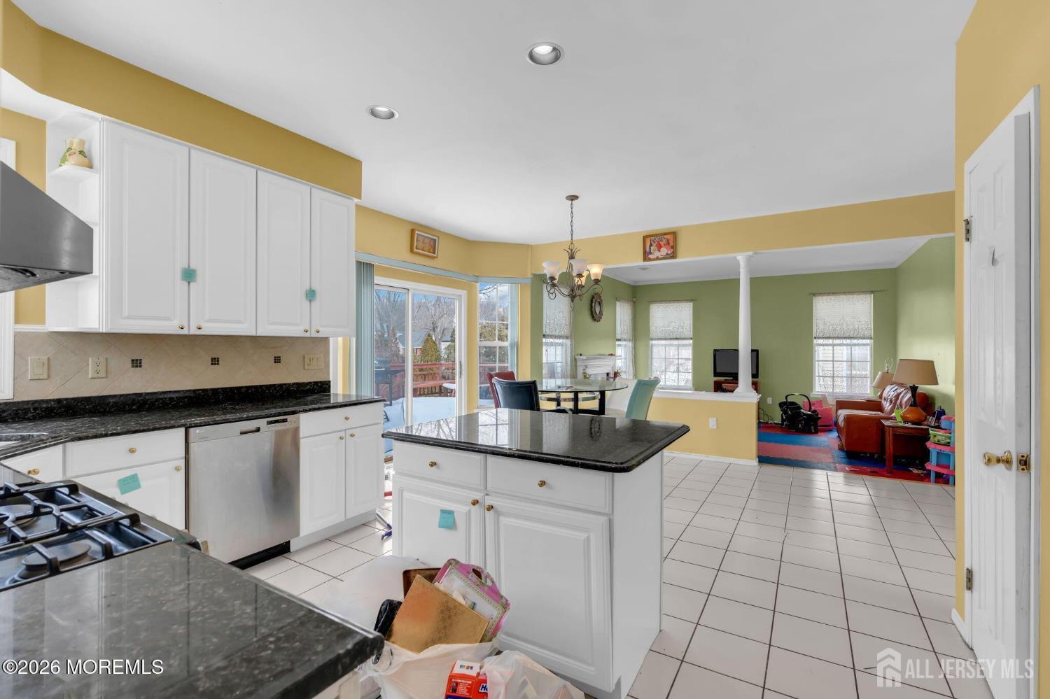 18 Lysbeth Lane Matawan NJ 07748
