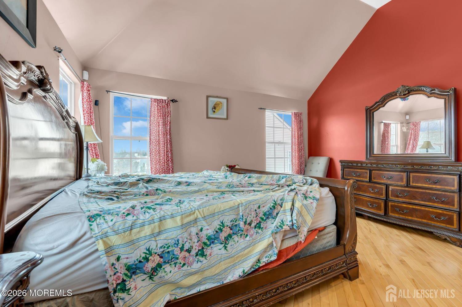 18 Lysbeth Lane Matawan NJ 07748