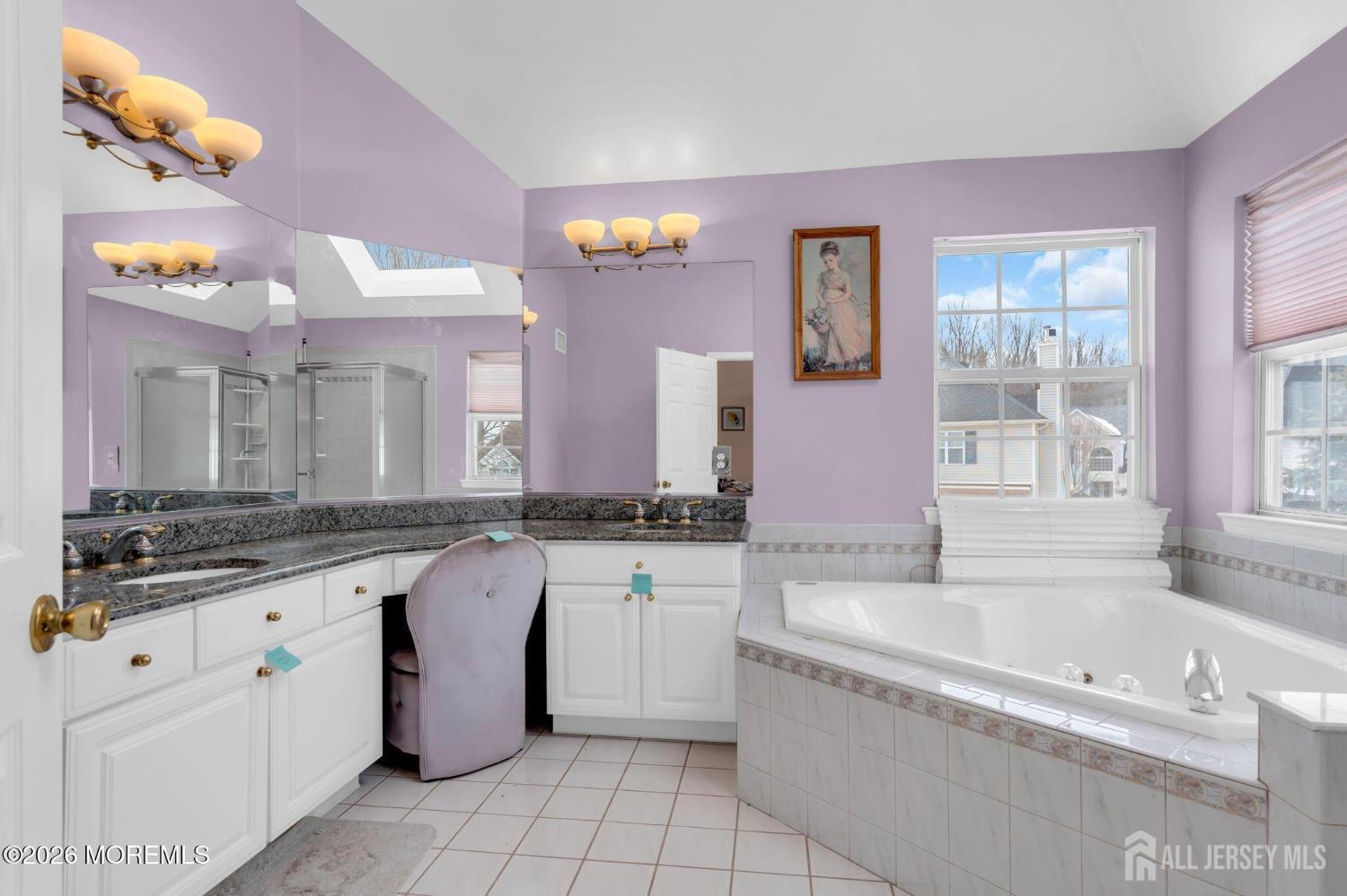18 Lysbeth Lane Matawan NJ 07748