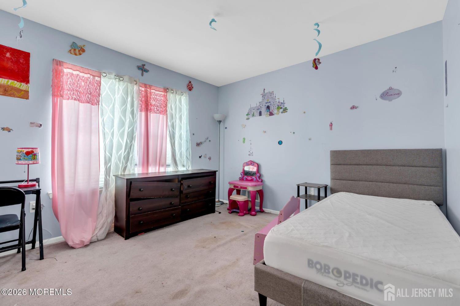 18 Lysbeth Lane Matawan NJ 07748