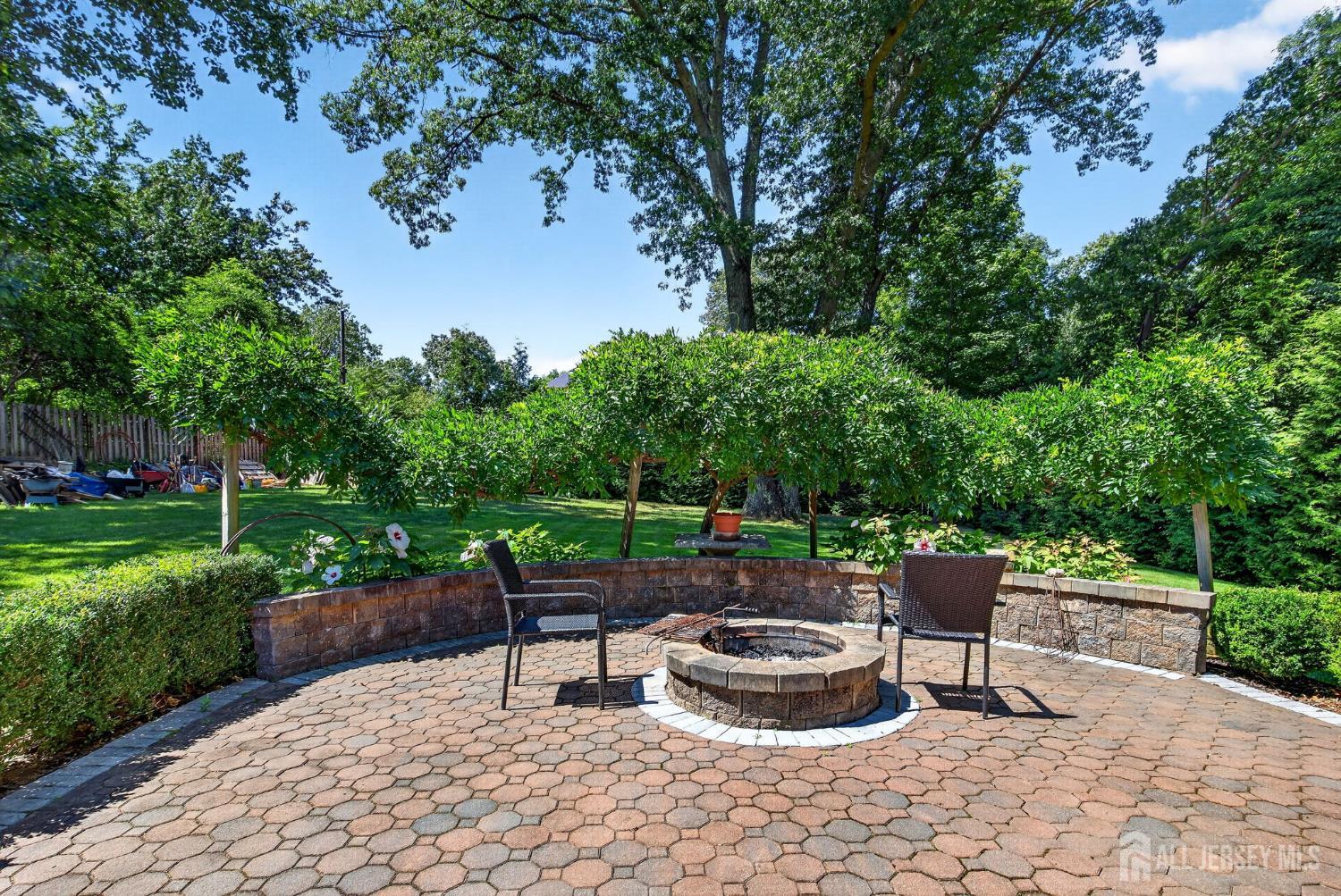 93 Lamb Lane Manalapan NJ 07726