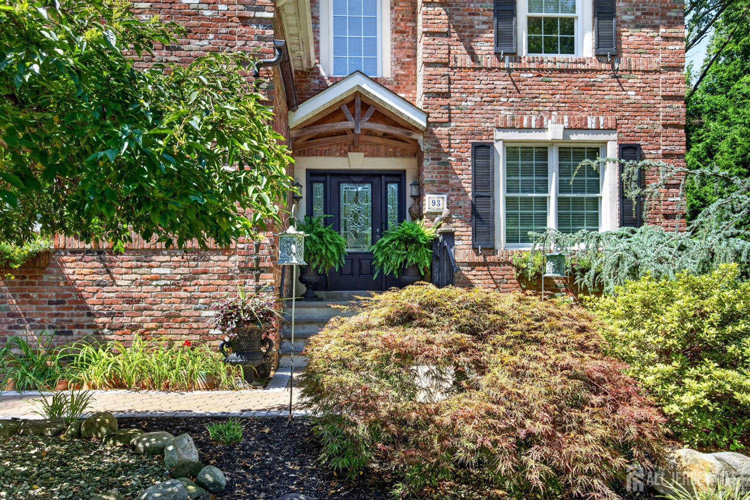 93 Lamb Lane Manalapan NJ 07726
