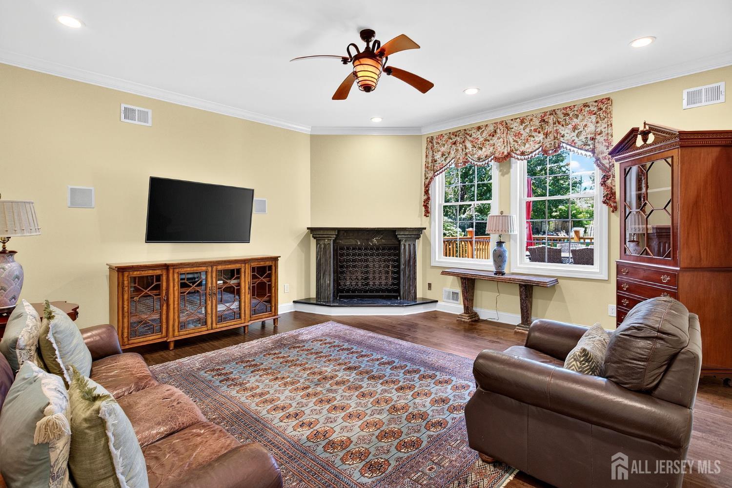 93 Lamb Lane Manalapan NJ 07726