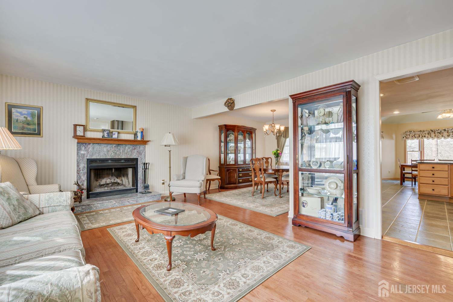 19 Annette Drive Edison NJ 08820