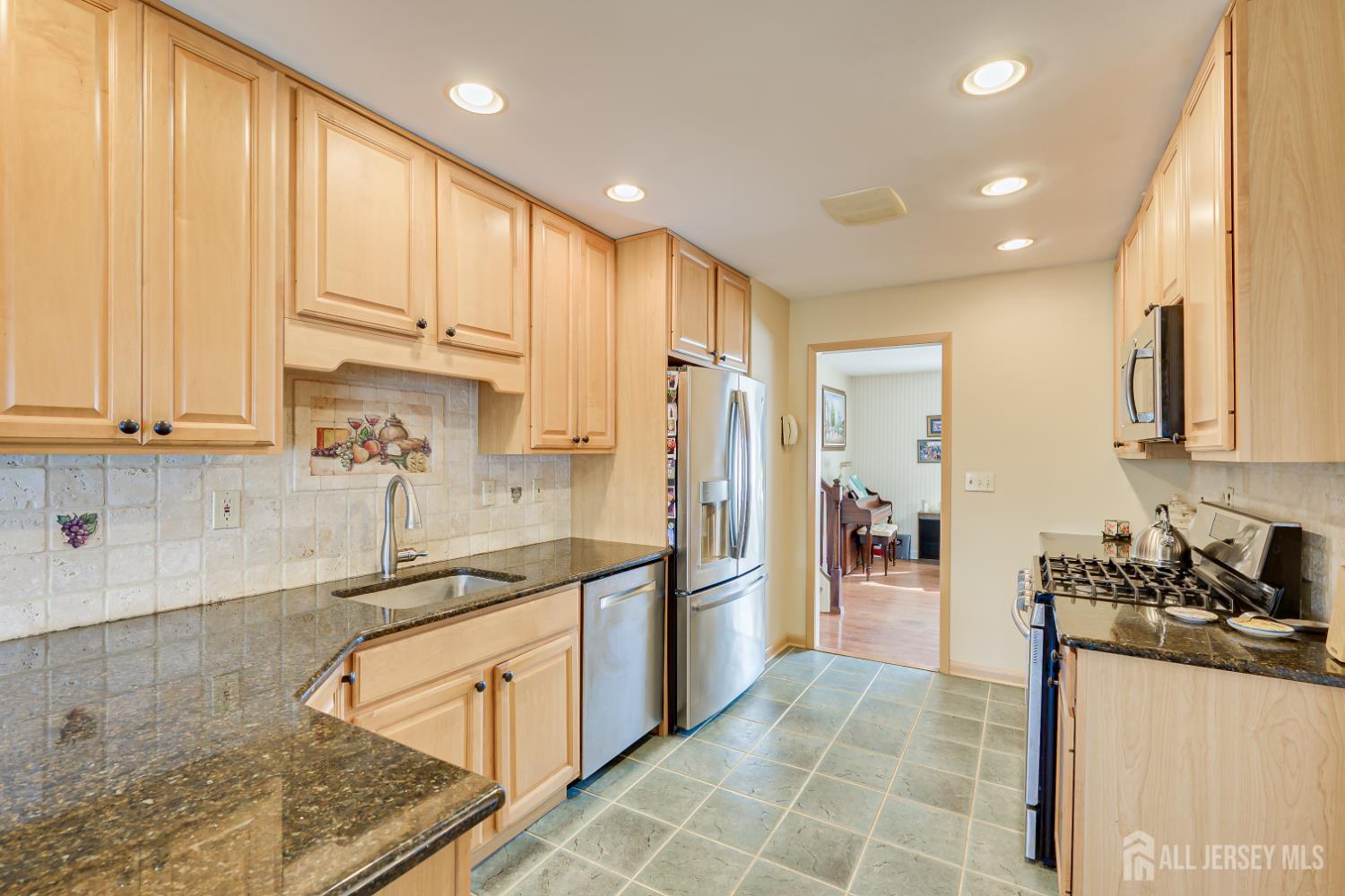 19 Annette Drive Edison NJ 08820