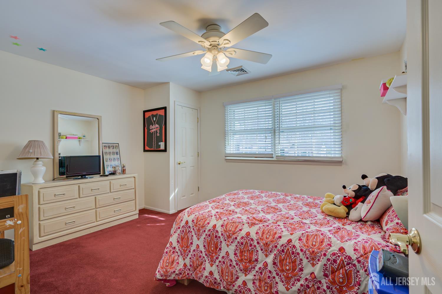19 Annette Drive Edison NJ 08820