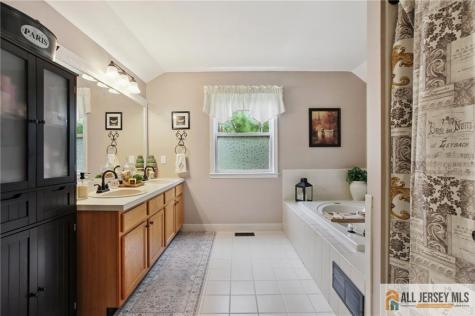 48 Condor Drive Marlboro NJ 07751